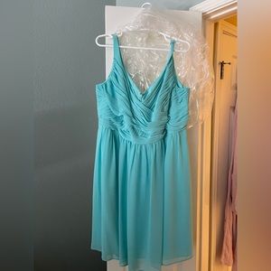 Davids bridal size 18 bridesmaid dress. Worn once.